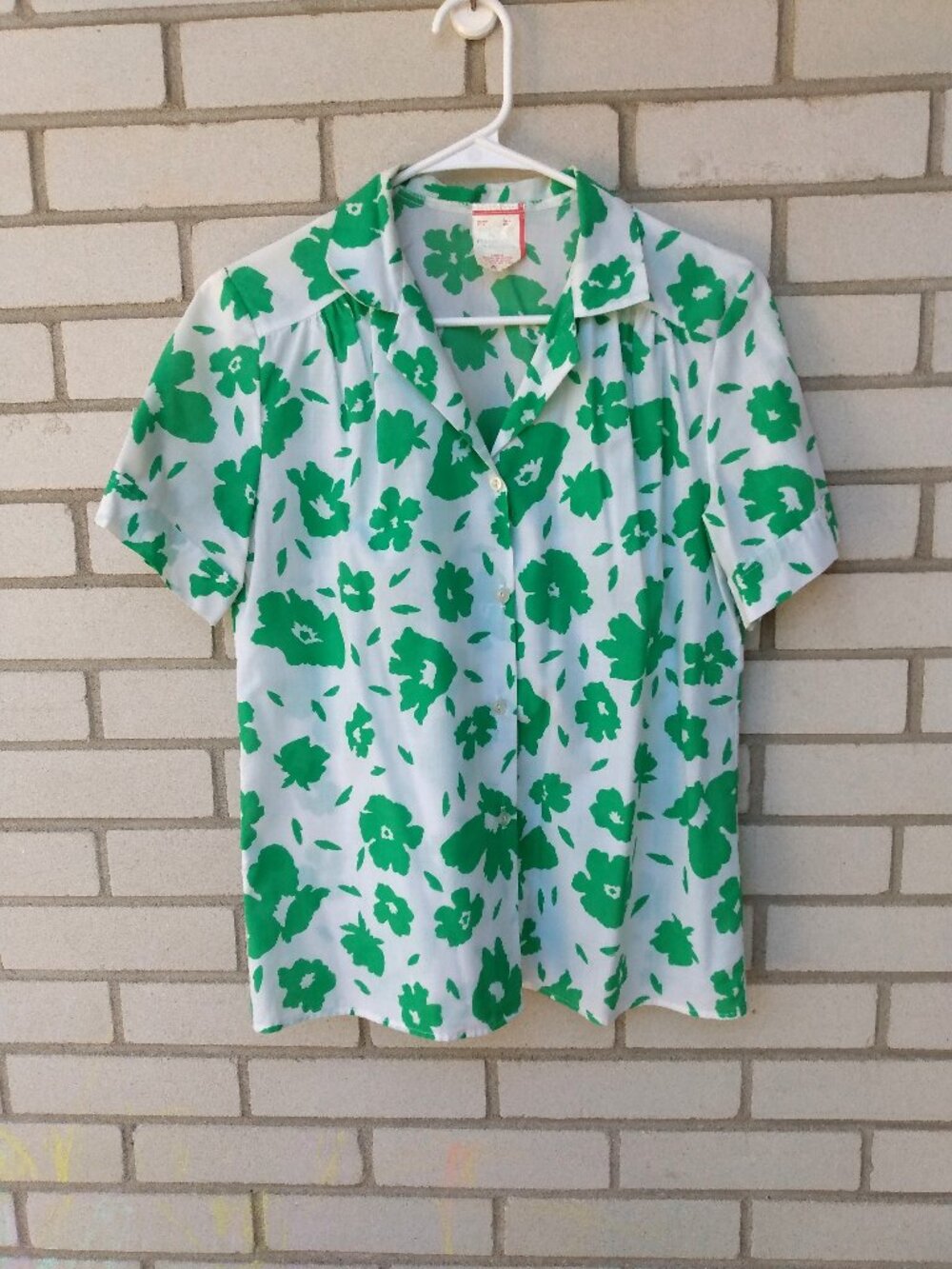 Vintage 70s 80s Blouse White Green Floral Size Medium Button Front Shirt